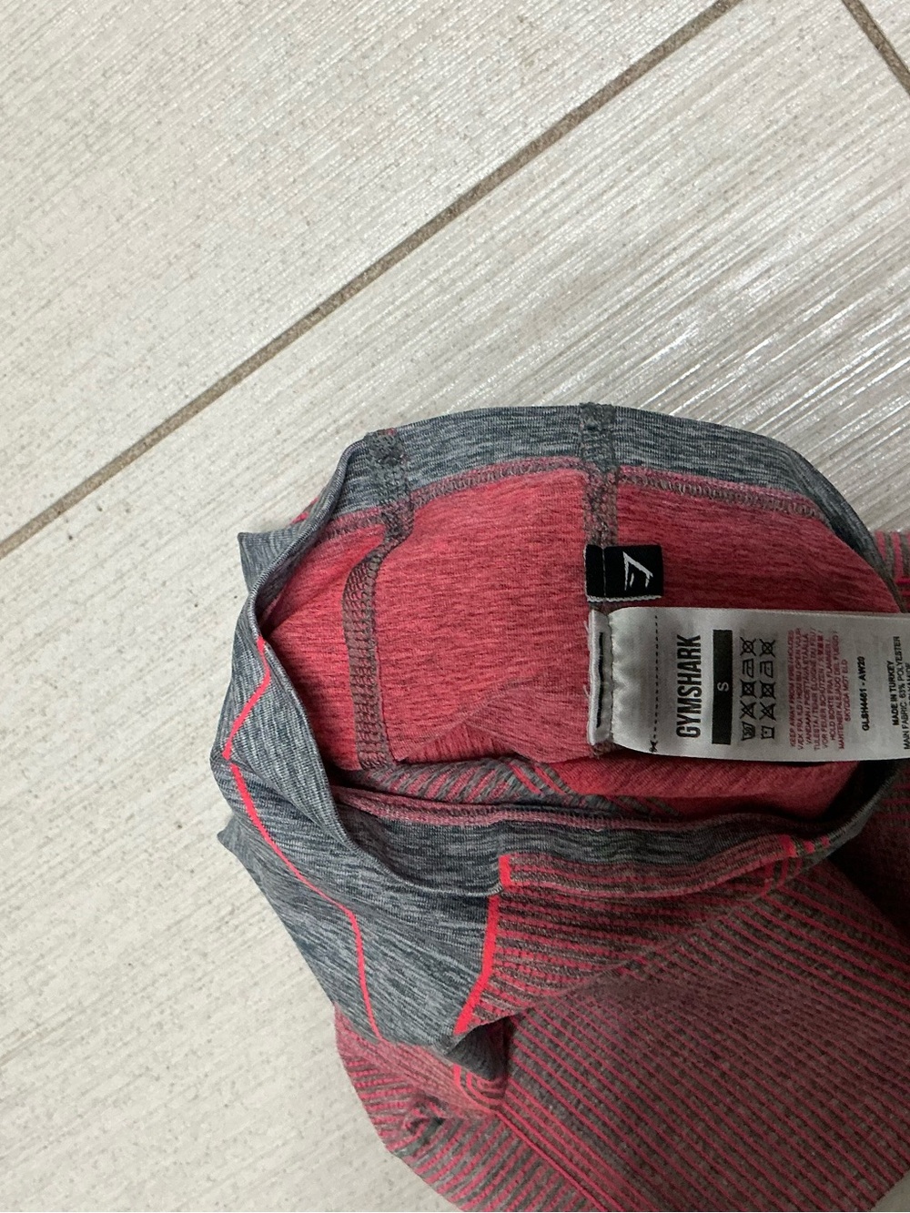 Gymshark Men’s Heather Red & Gray Seamless Undershirt
